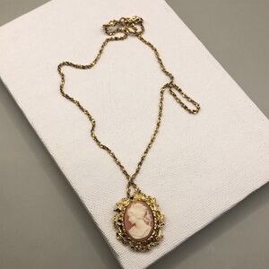 Vintage gold tone Victorian lady cameo  chain necklace pendant costume jewelry.